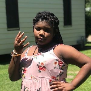 Meet your Posher, Kenadie